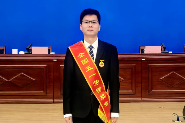 赵梦杰.png